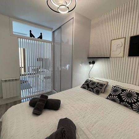 Urban Home By Unique Rooms Burgos Bagian luar foto