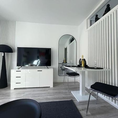 Urban Home By Unique Rooms Burgos Bagian luar foto