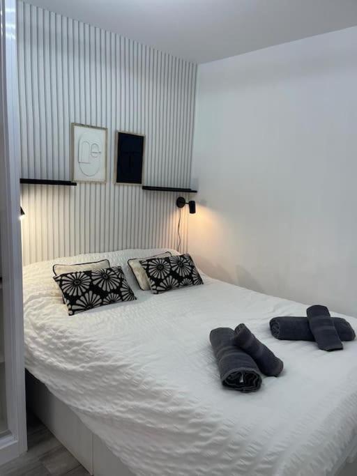 Urban Home By Unique Rooms Burgos Bagian luar foto